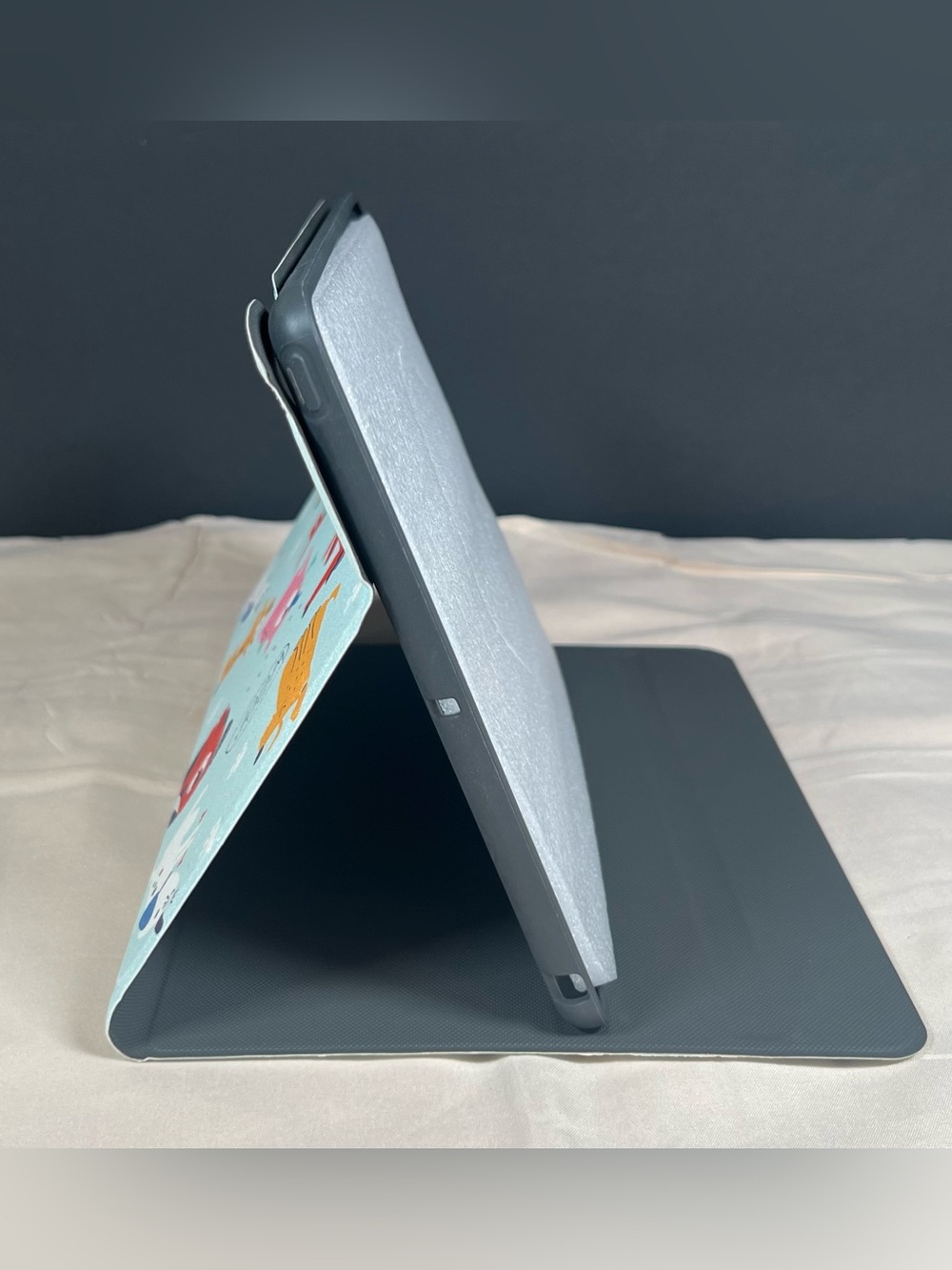Dogs iPad Case - Picture 4 of 4
